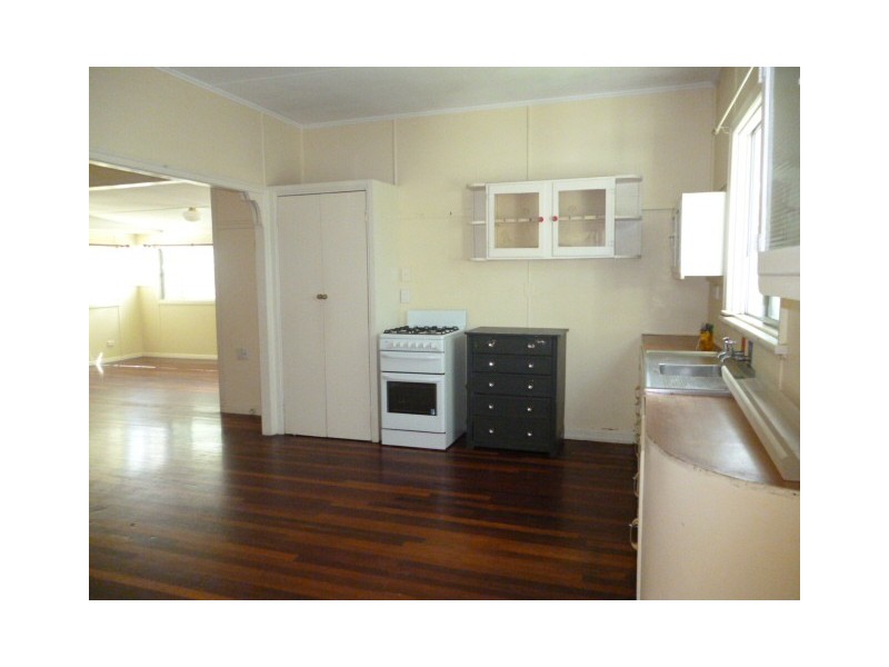 64 King Street,, Urangan QLD 4655