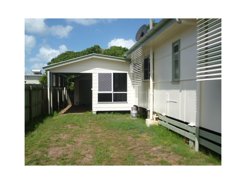 64 King Street,, Urangan QLD 4655