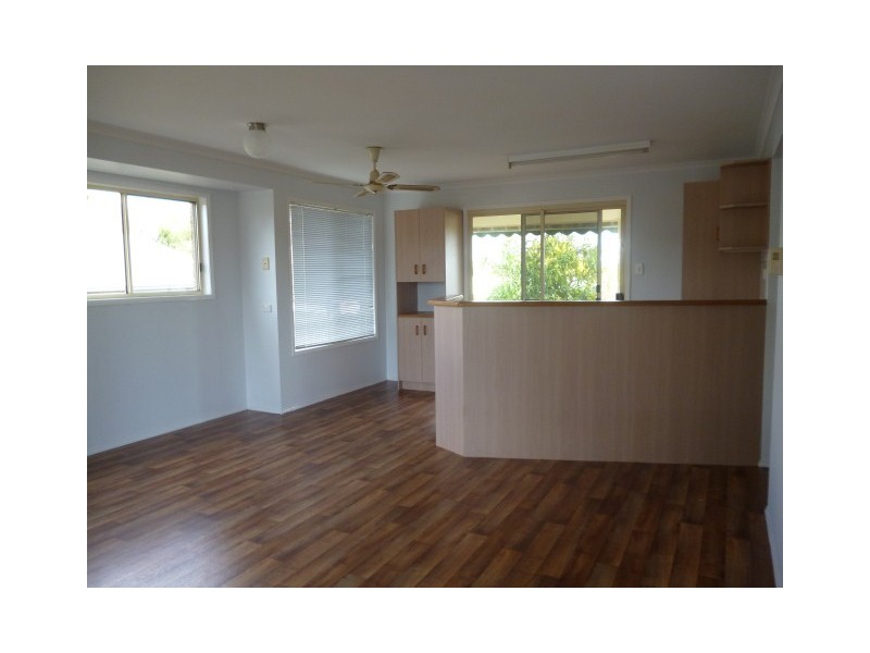 5 Jenny Court,, Point Vernon QLD 4655