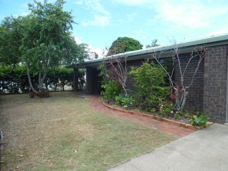 37 William Street, Urangan QLD 4655