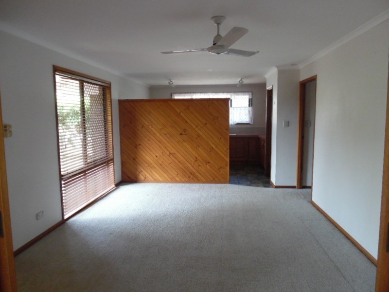 37 William Street, Urangan QLD 4655