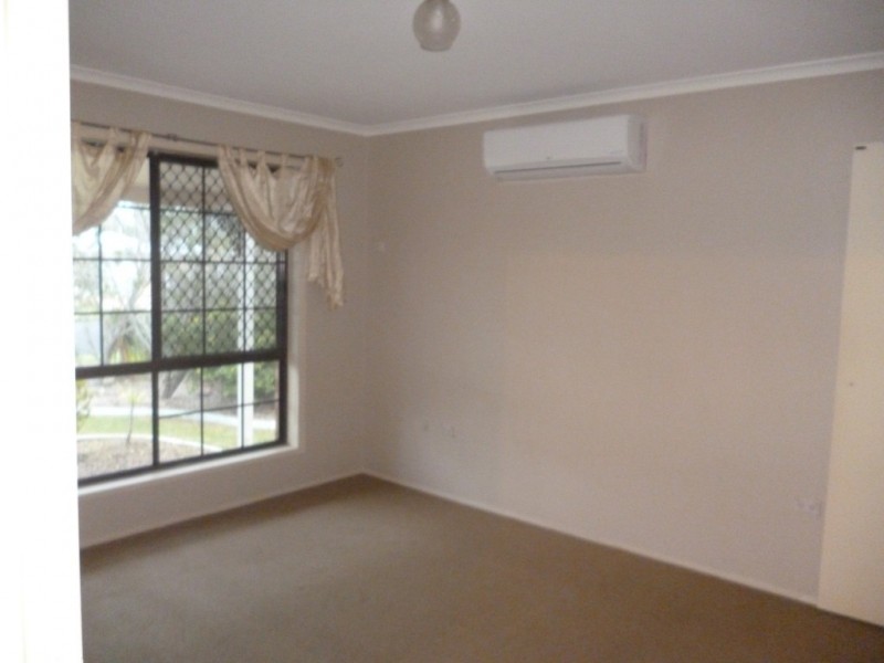 8 Melong Street, Scarness QLD 4655