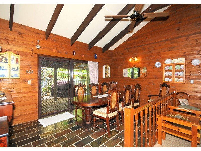 22 Senor Avenue, Urangan QLD 4655
