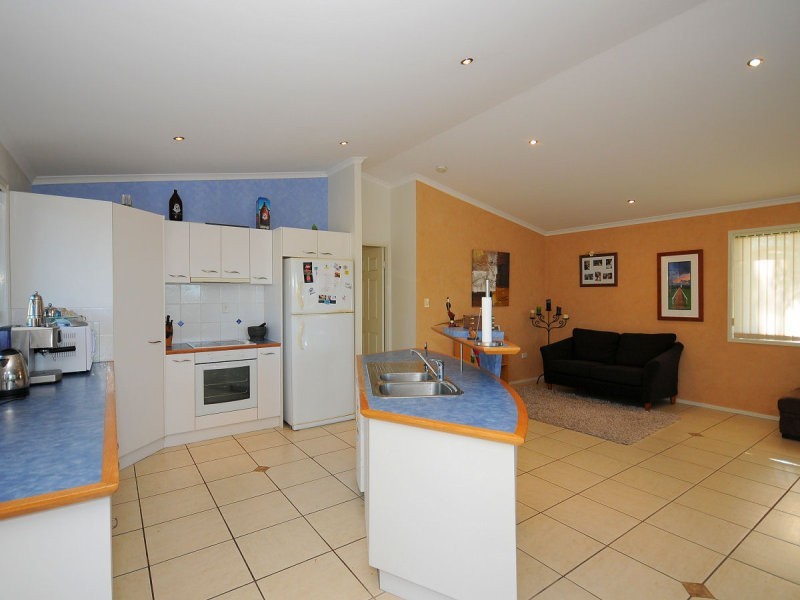 10 Sandpiper Street, River Heads QLD 4655