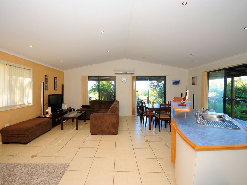 10 Sandpiper Street, River Heads QLD 4655