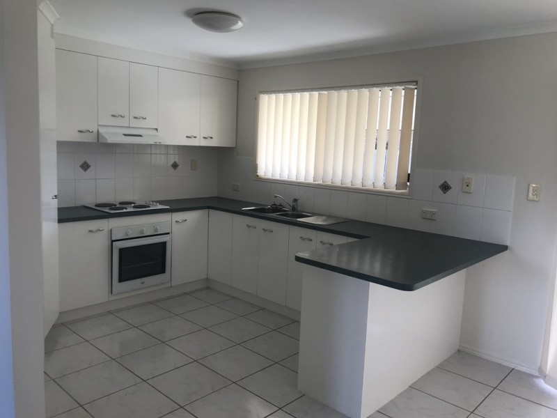 17 Kirton Road, Point Vernon QLD 4655