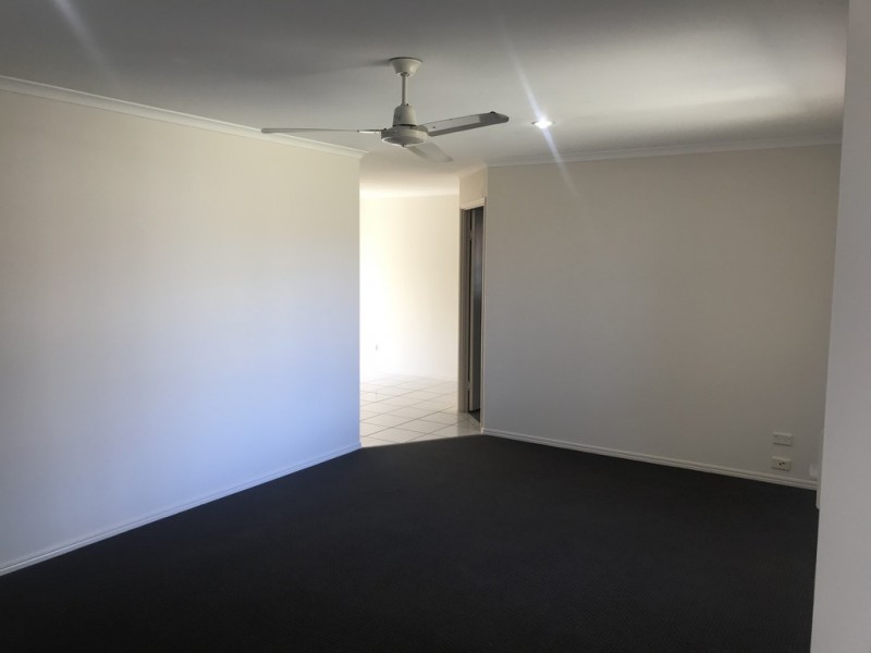 17 Kirton Road, Point Vernon QLD 4655