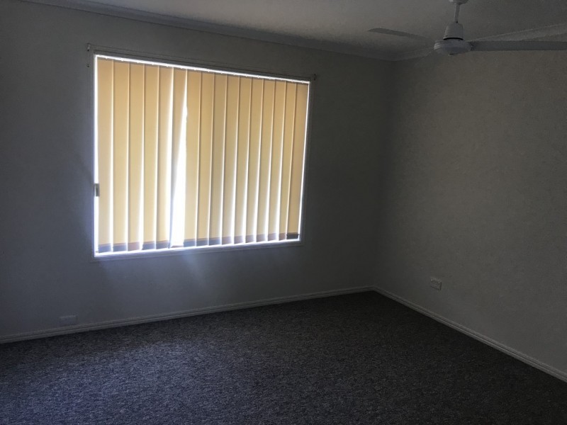 17 Kirton Road, Point Vernon QLD 4655