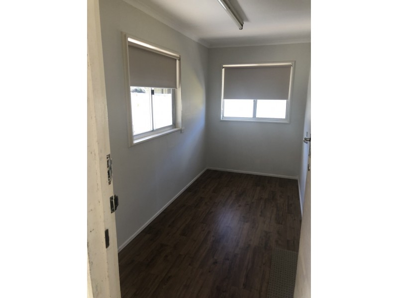 37 Limpus Street, Urangan QLD 4655