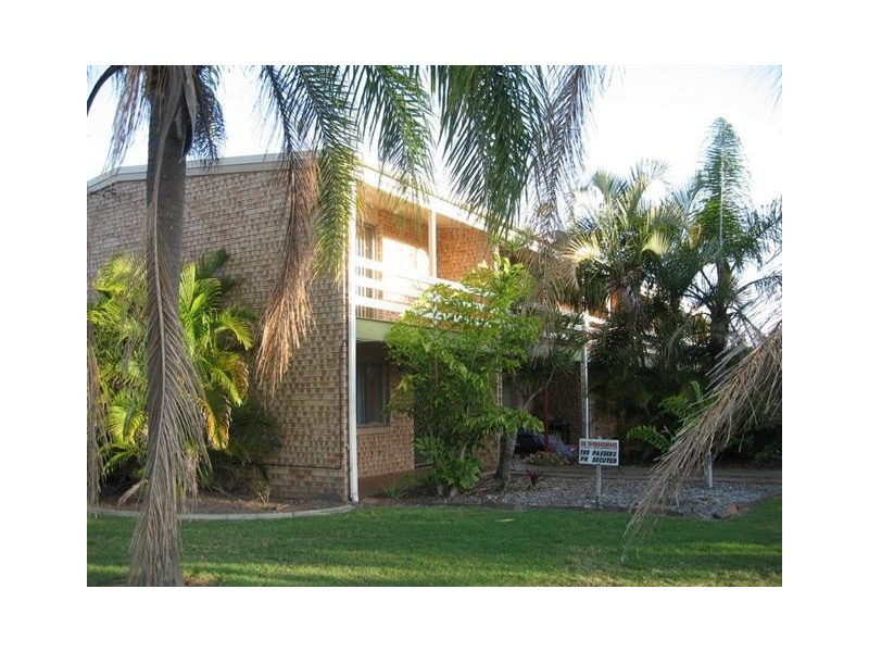 Unit 2/3 King Street, Urangan QLD 4655