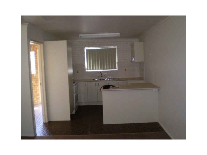 Unit 2/3 King Street, Urangan QLD 4655