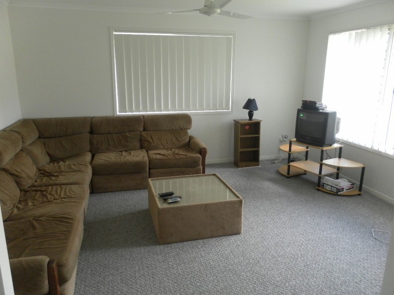 14 Jewel Court, Urangan QLD 4655