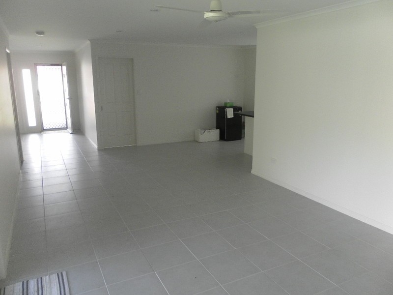 14 Jewel Court, Urangan QLD 4655