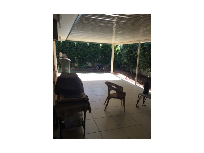 46 Moolyyir Street, Urangan QLD 4655