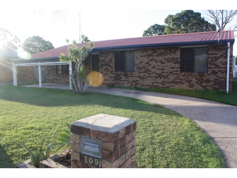 109 Hammond Street, Urangan QLD 4655