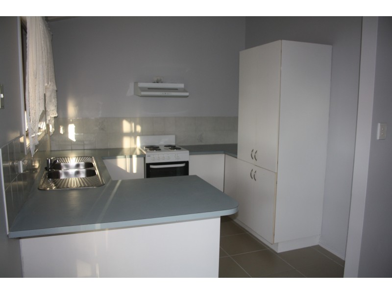 109 Hammond Street, Urangan QLD 4655
