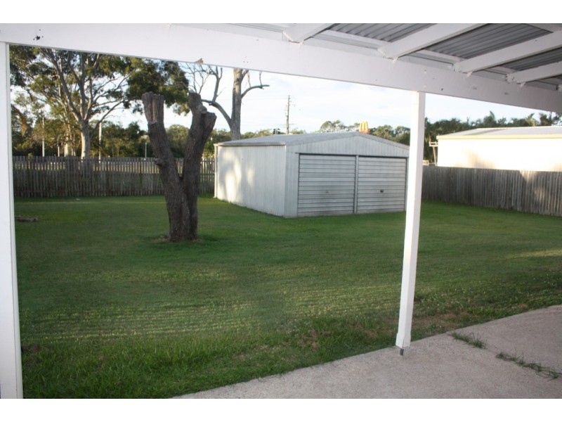 109 Hammond Street, Urangan QLD 4655