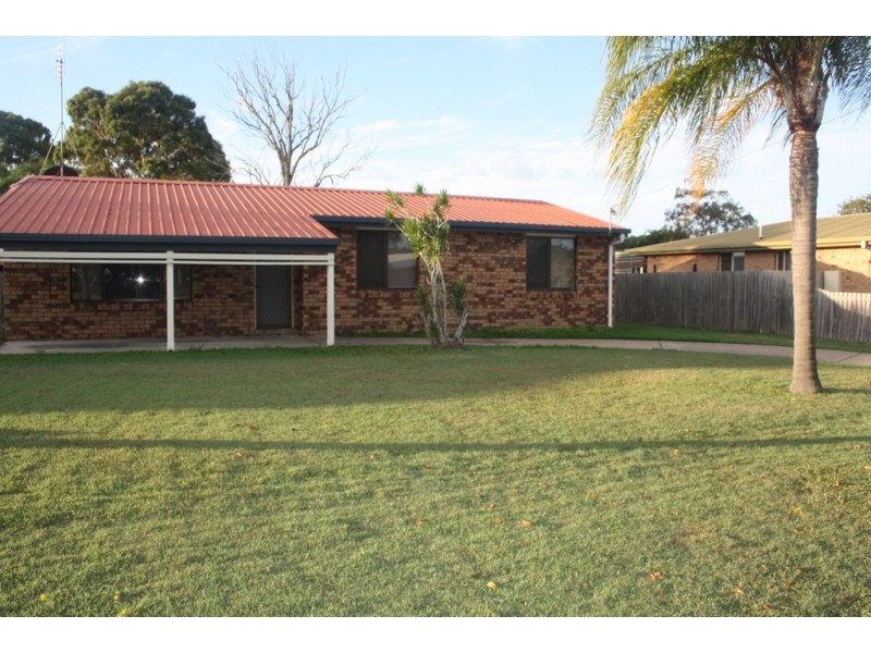 109 Hammond Street, Urangan QLD 4655