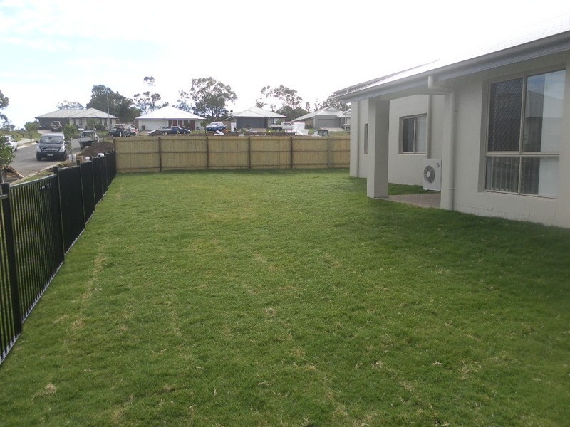 13 Morgan Circuit, Urraween QLD 4655