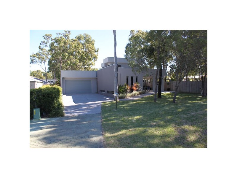 43 Lyons Street, Point Vernon QLD 4655