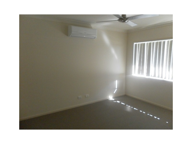 8 Morgan Circuit, Urraween QLD 4655