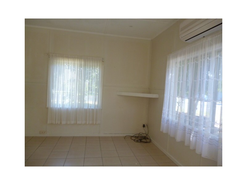 16 Elizabeth Street, Urangan QLD 4655