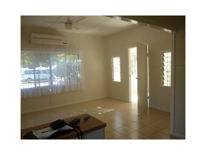 16 Elizabeth Street, Urangan QLD 4655