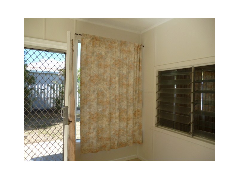 16 Elizabeth Street, Urangan QLD 4655