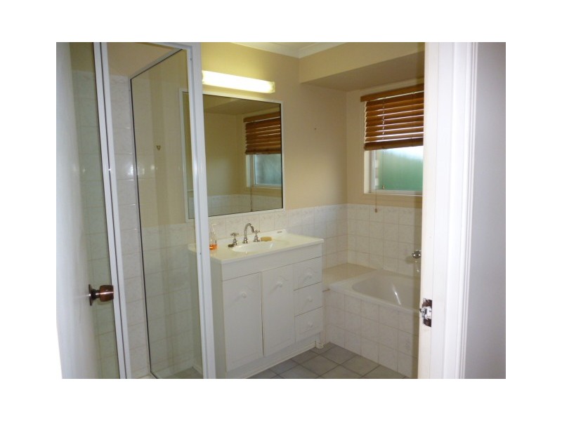 52 Wattle Street, Point Vernon QLD 4655