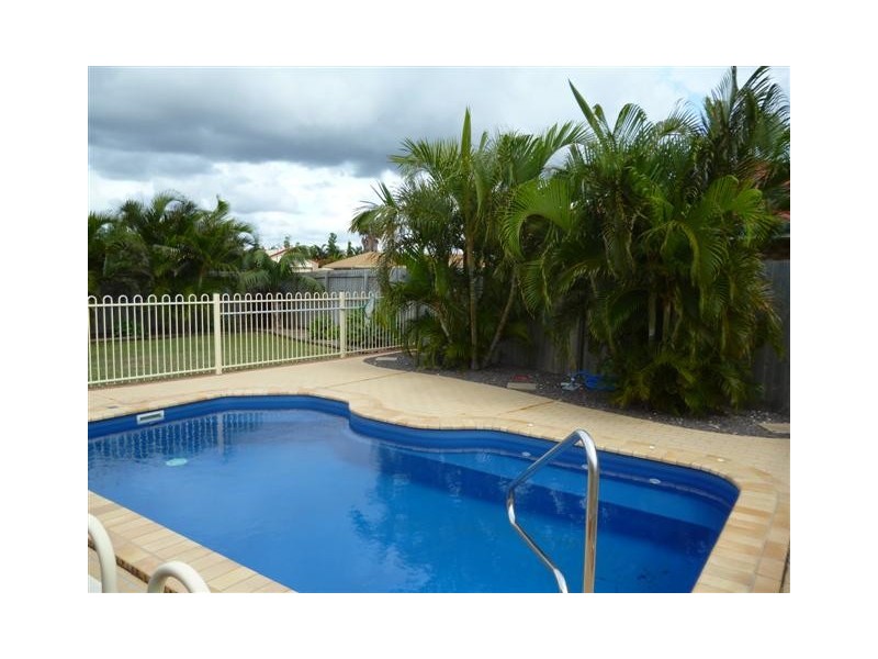 33 Anchorage Circuit, Point Vernon QLD 4655