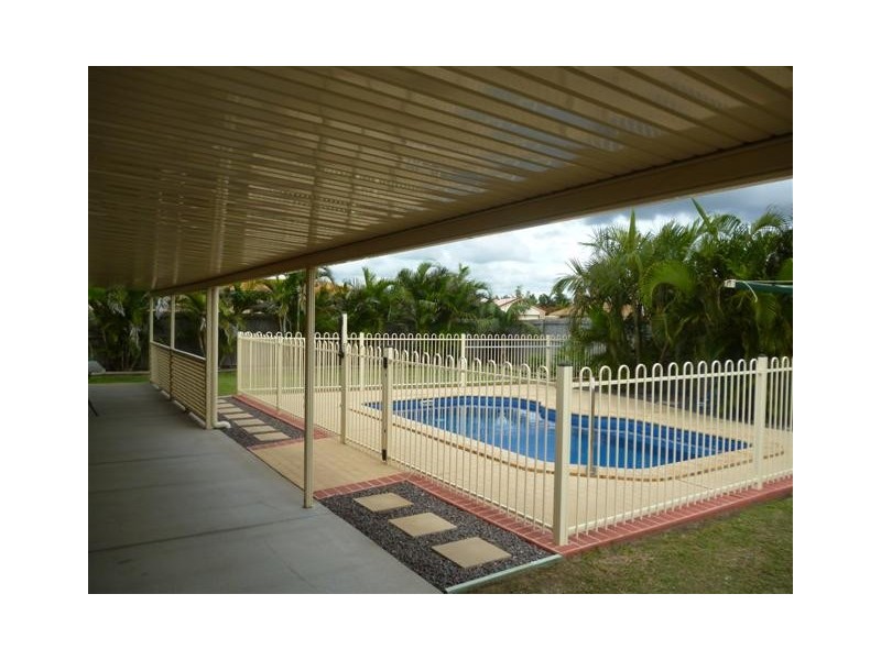 33 Anchorage Circuit, Point Vernon QLD 4655