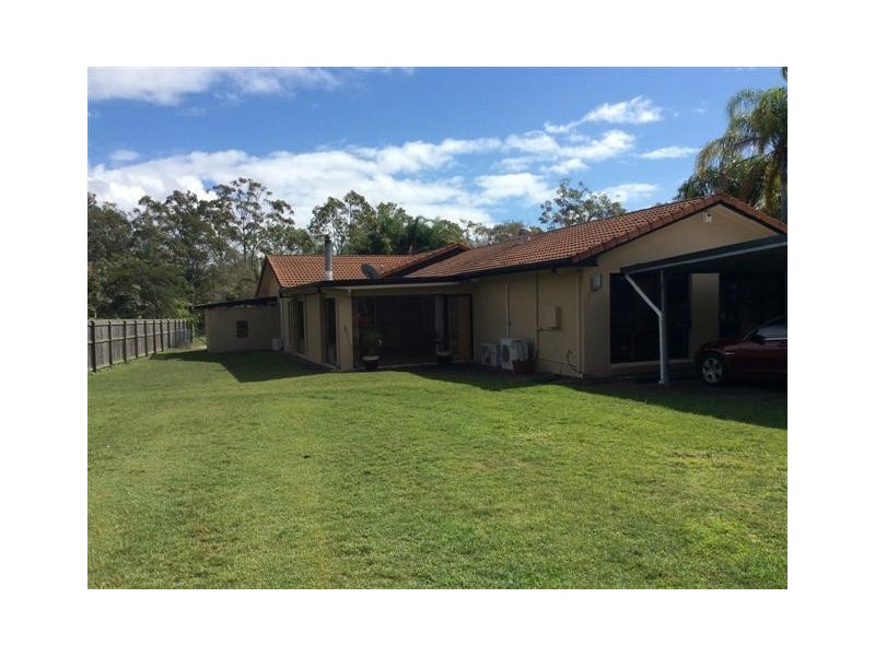 17 Wellington Crescent, Wondunna QLD 4655