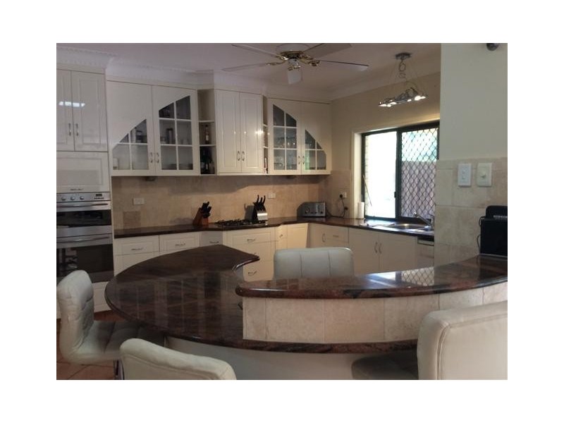 17 Wellington Crescent, Wondunna QLD 4655