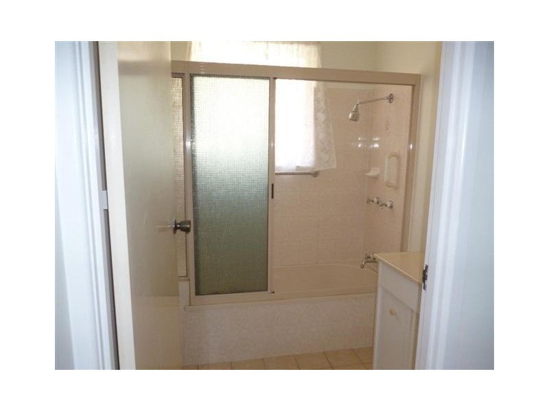 2/70 King Street, Urangan QLD 4655