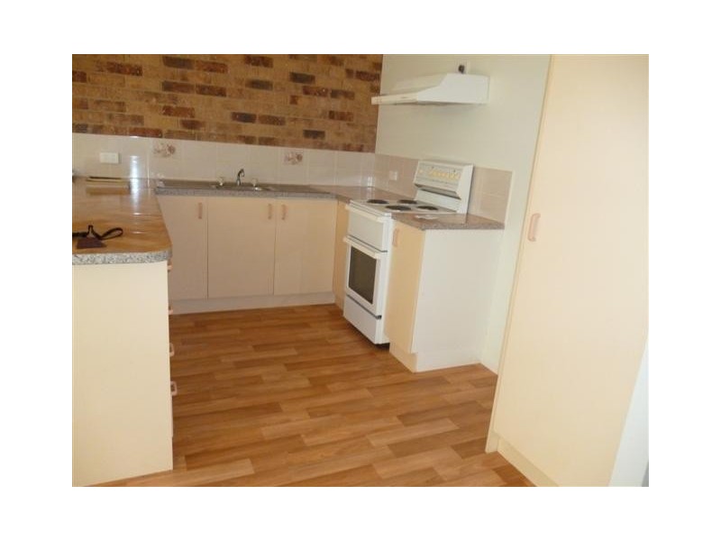 2/70 King Street, Urangan QLD 4655