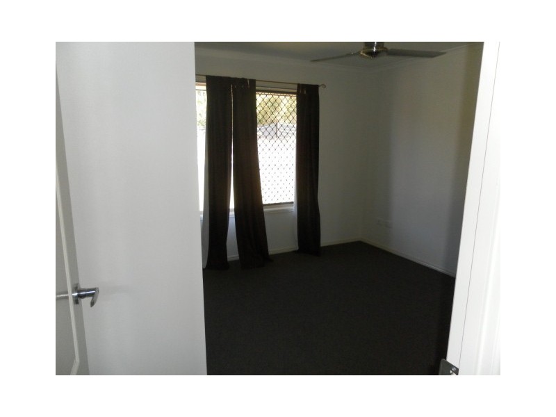 39 Moonstone Drive, Urangan QLD 4655