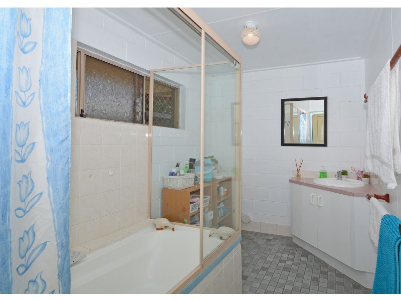 10 Minguin Street, Scarness QLD 4655