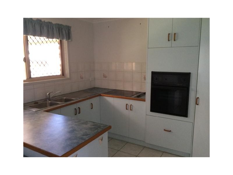 13 Woodland Close, Torquay QLD 4655