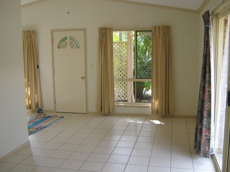 13 Ocean Street, Torquay QLD 4655