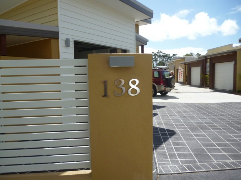 V2/138 Cypress Street, Urangan QLD 4655