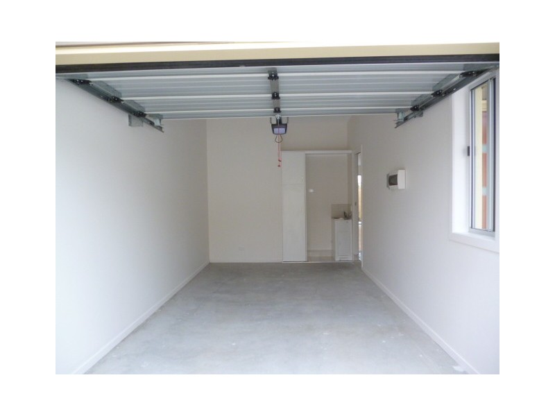 V2/138 Cypress Street, Urangan QLD 4655