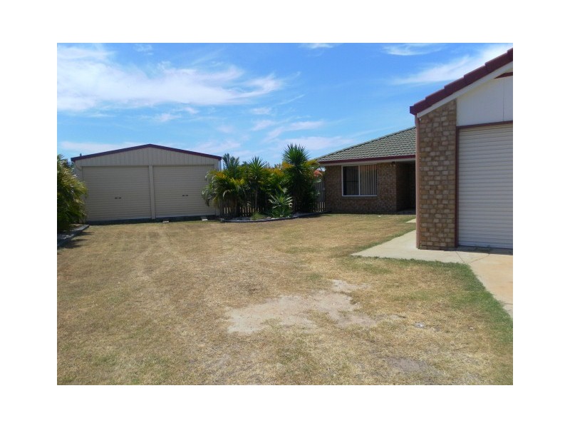 42 Archer Drive, Point Vernon QLD 4655