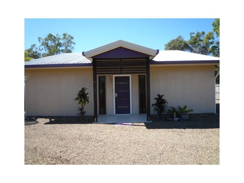 8 Verden Drive, Urangan QLD 4655