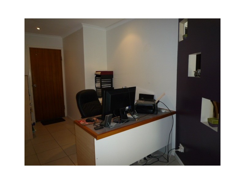 8 Verden Drive, Urangan QLD 4655