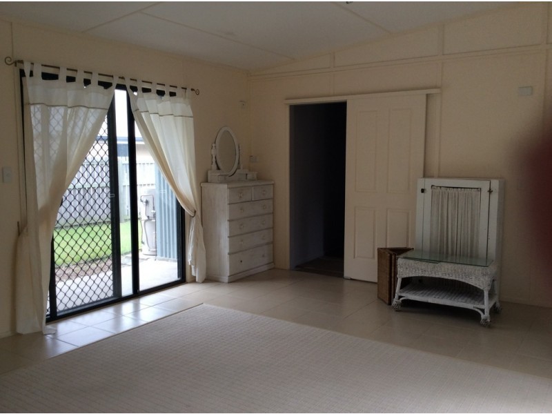 73 Honiton Street, Torquay QLD 4655