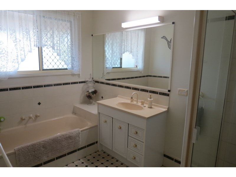7 Brampton Court, Kawungan QLD 4655