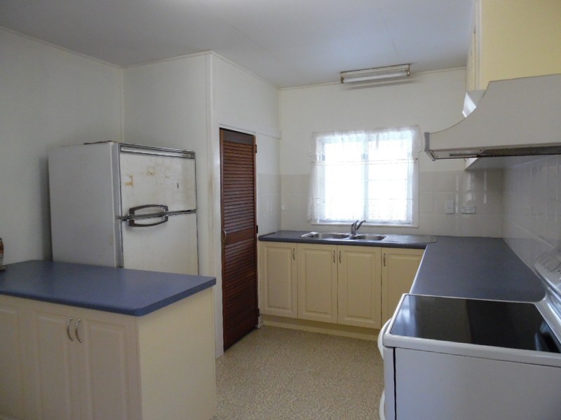 14 Kurrajong Crescent, Point Vernon QLD 4655