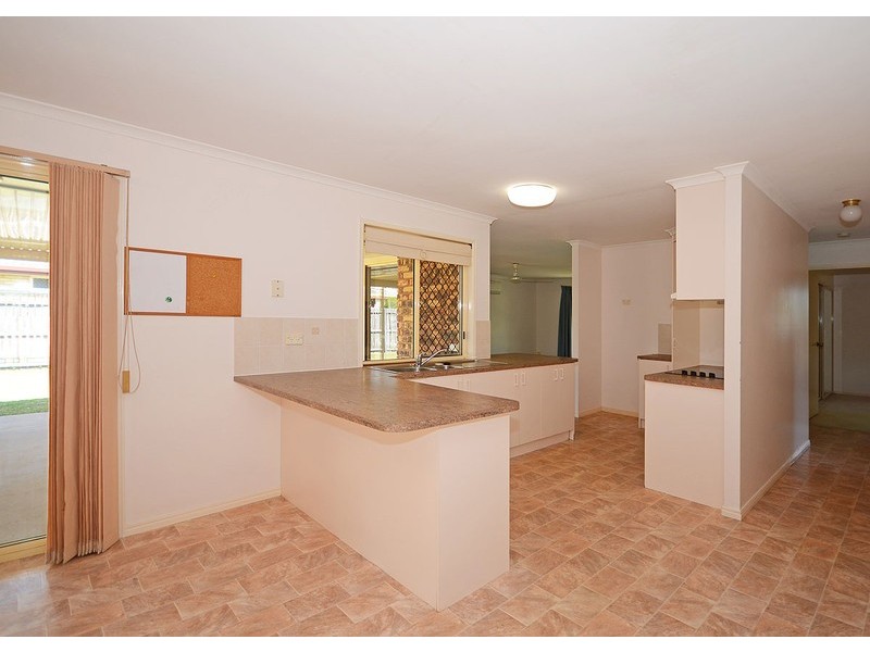 68 Hansen Street, Urangan QLD 4655