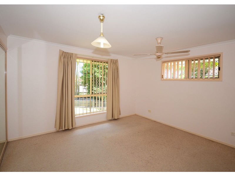 68 Hansen Street, Urangan QLD 4655