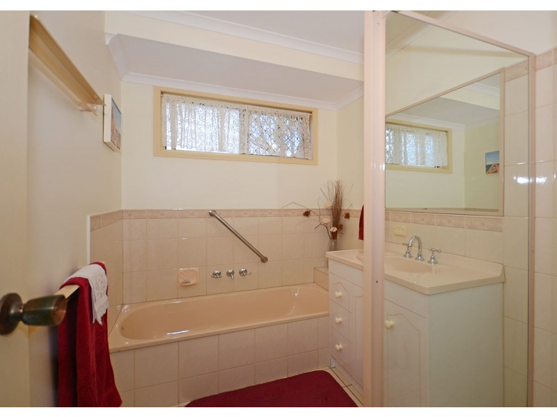 4 Goodwin Avenue, Point Vernon QLD 4655